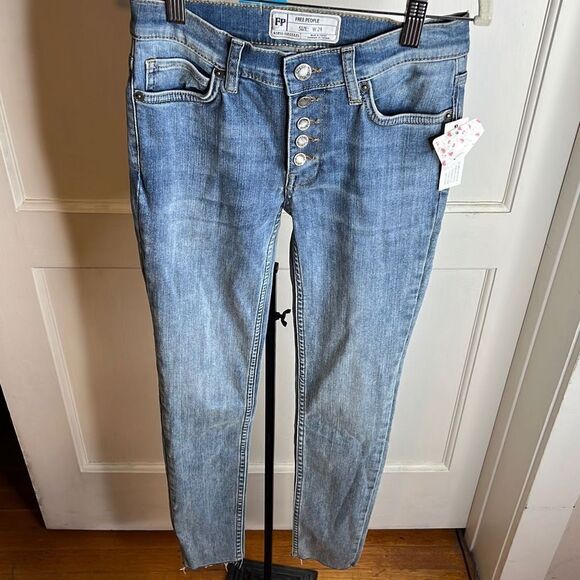 Free People Reagan Button fly Skinny high rise jeans raw hem Size 24 NWT - Picture 2 of 8